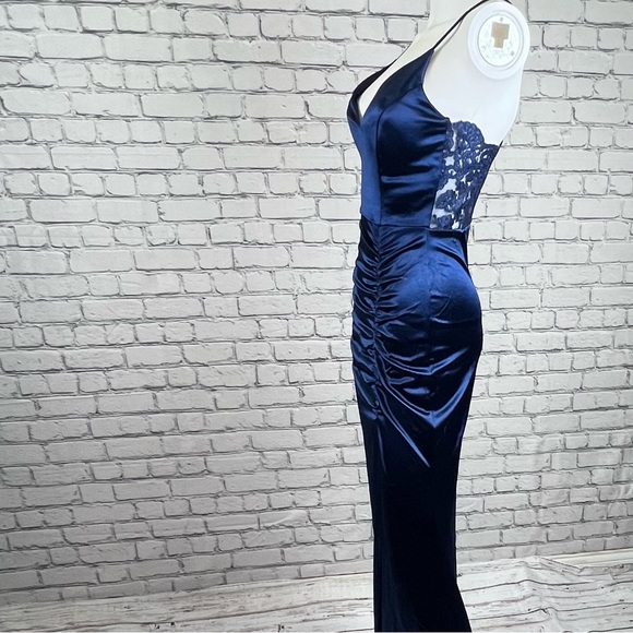 NWT Windsor Navy Lace Gown - Picture 4 of 9